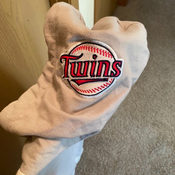 Rare Minnesota Twins Hoodie with Patch Letters and Baseball Logo on Hood L - Picture 5 of 5